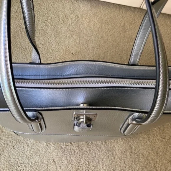 Nine West faux Leather Silver Satchel 🆕 - Picture 6 of 15